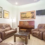 Cortes Rambla 3* Barcelona