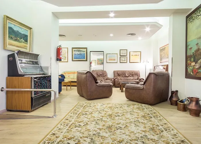 فندق Cortes Rambla 3*