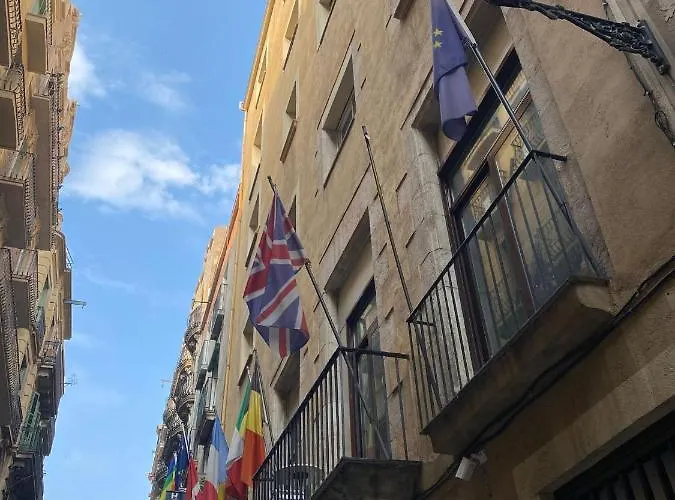 Cortes Rambla فندق