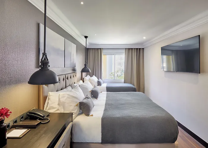 Cortes Rambla 3* برشلونة