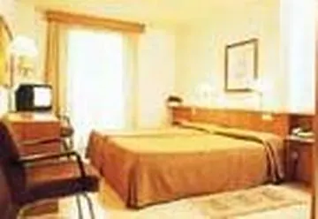 Cortes Rambla ホテル 3*