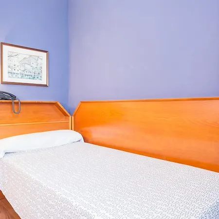 Cortes Rambla Hotel 3*