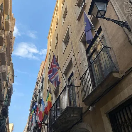 Cortes Rambla 酒店