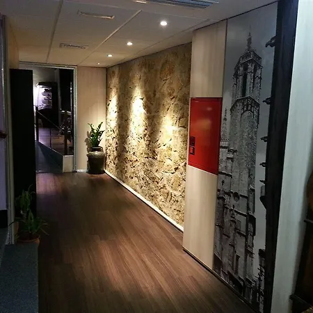 Cortes Rambla Szálloda 3*