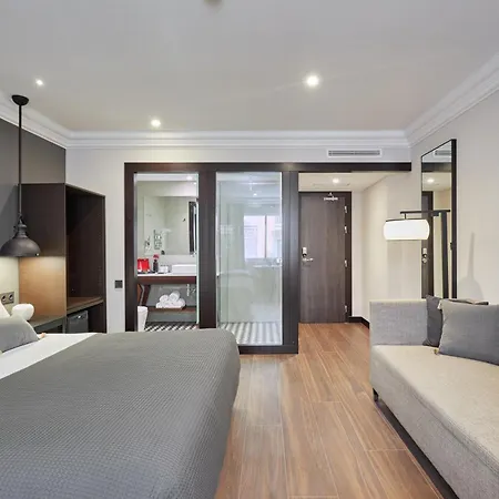 Cortes Rambla 酒店