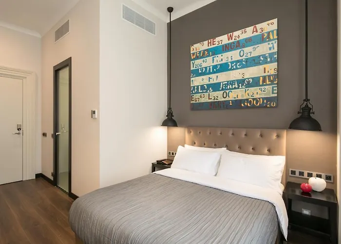 Hotel Cortes Rambla 3*